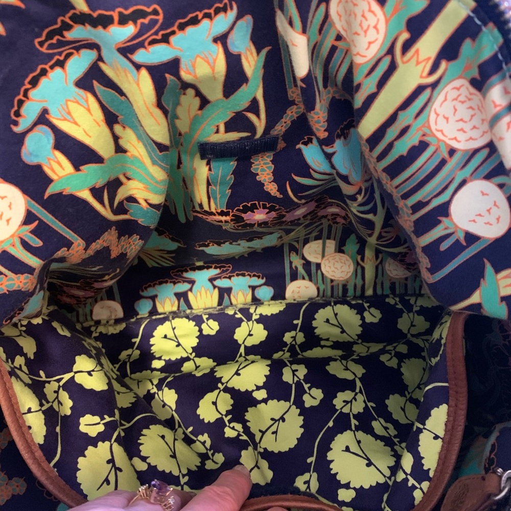 Weekender Bag - Picture 10 of 13